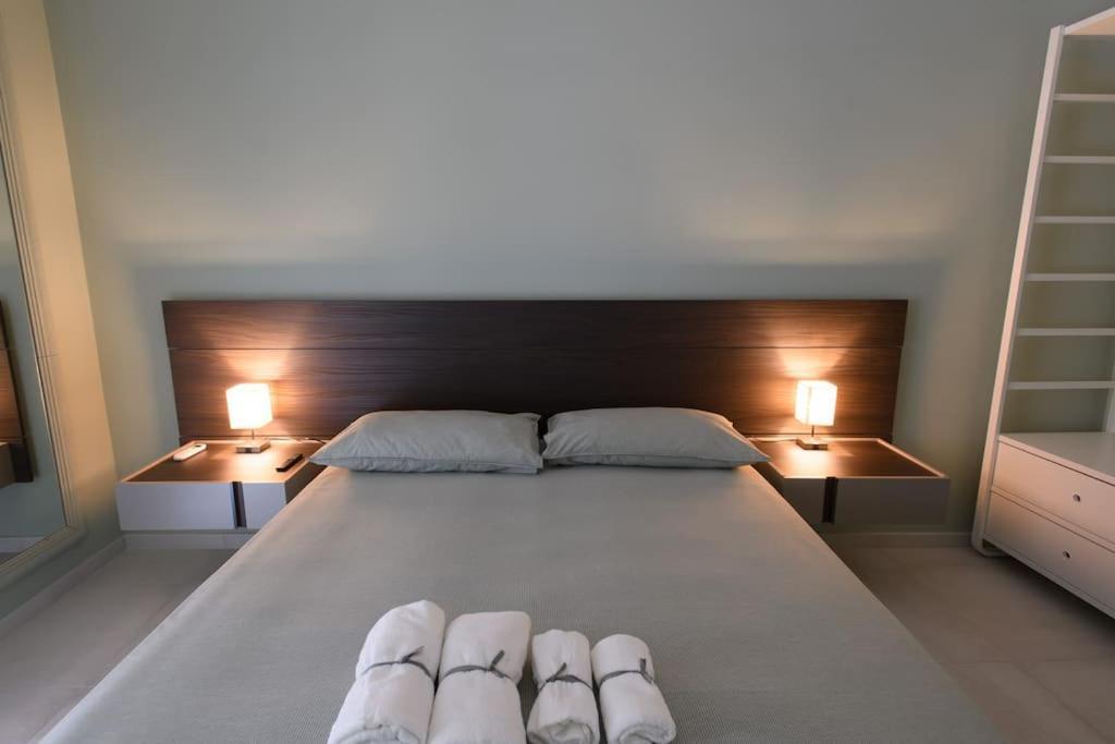 Alessia Holiday House 90Mq Salerno Centro Luaran gambar